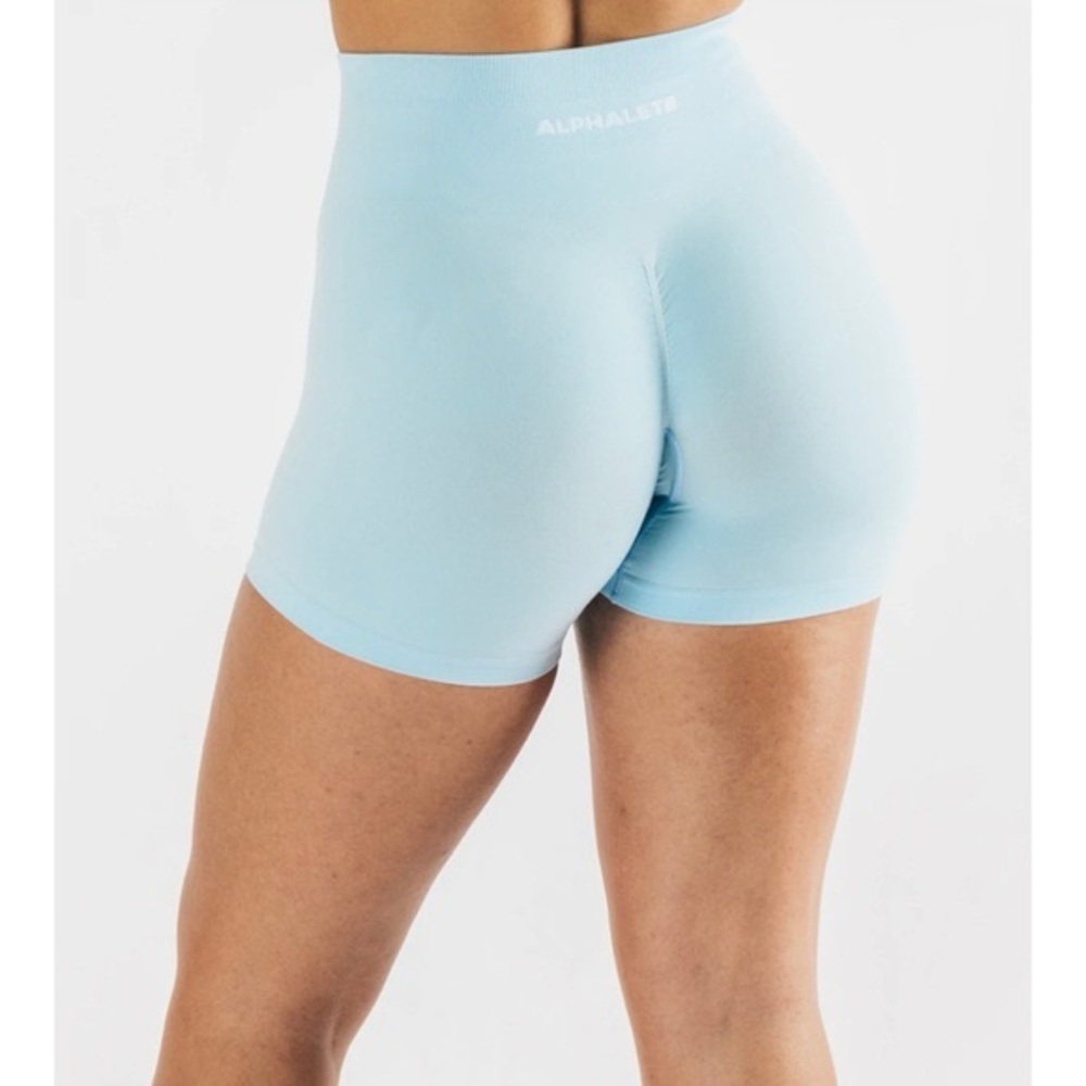 Alphalete Amplify Biker Shorts ARTIC BLUE (small)